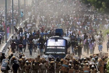 Sterlite Protests in Tamil Nadu Turns Violent, 11 Killed in Police Firing